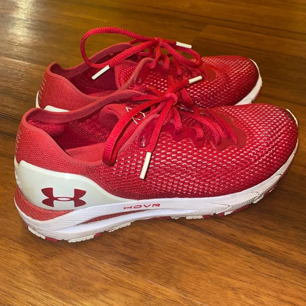 Under Armour HOVR Sonic 4 Running Shoes - Wisconsin Badgers - Picture 2 of 5